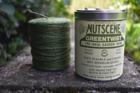 Nutscene tin o twine